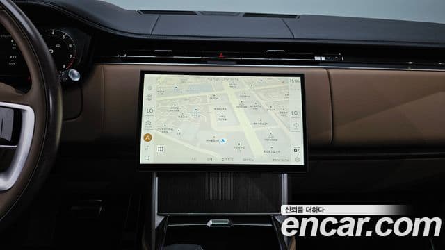 Land Rover Range Rover 2025 — Photo 40/42