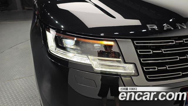 Land Rover Range Rover 2025 — Photo 15/42