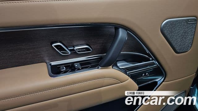 Land Rover Range Rover 2025 — Photo 25/42