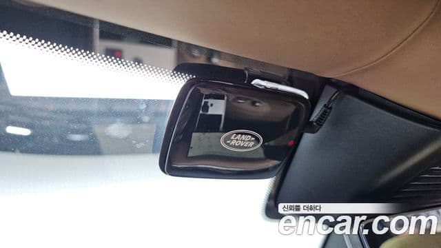 Land Rover Range Rover 2025 — Photo 13/42