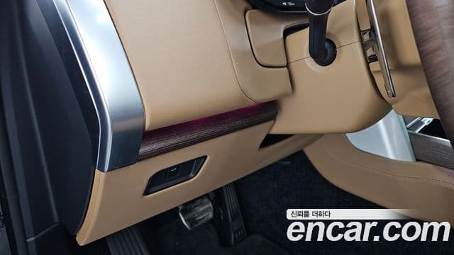 Land Rover Range Rover 2025 — Photo 42/42