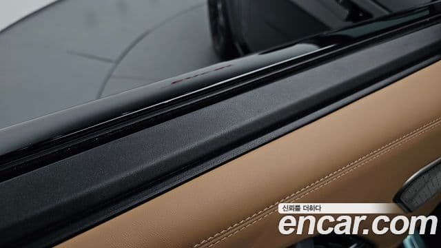 Land Rover Range Rover 2025 — Photo 24/42
