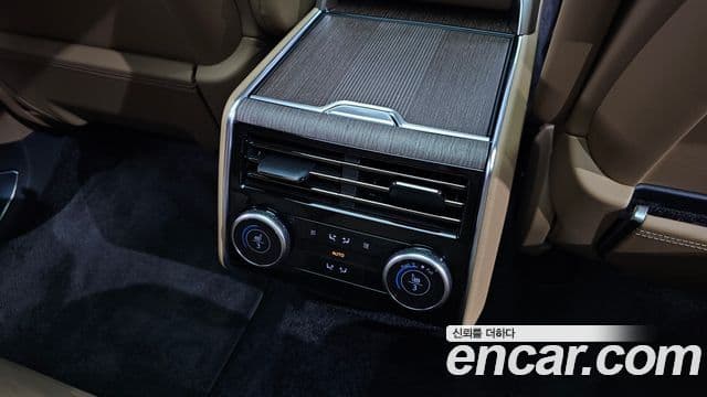 Land Rover Range Rover 2025 — Photo 4/42