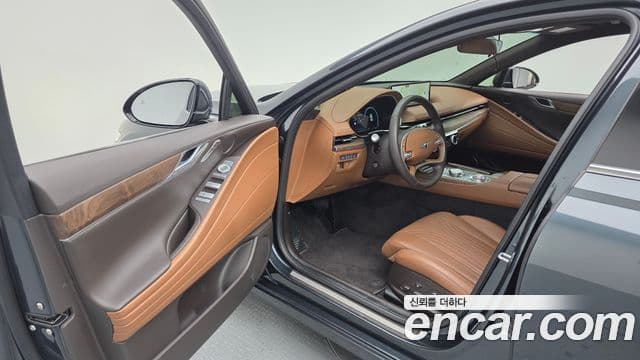 Genesis G80 2023 — ფოტო 18/20