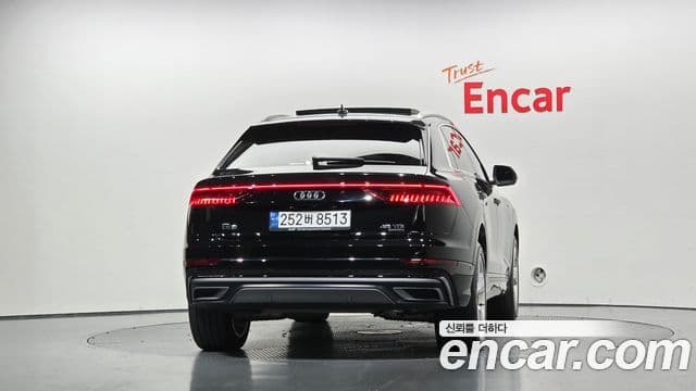 Audi Q8 2022 — ფოტო 24/36