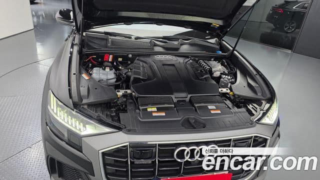 Audi Q8 2022 — ფოტო 21/36