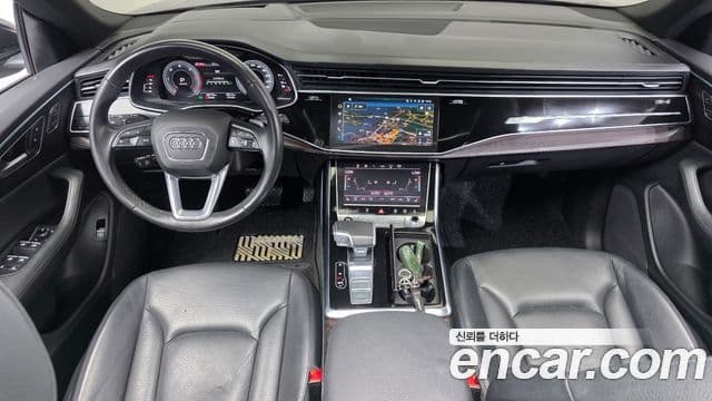 Audi Q8 2022 — ფოტო 22/36