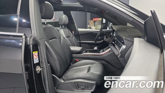 Audi Q8 2022 — ფოტო 7/36