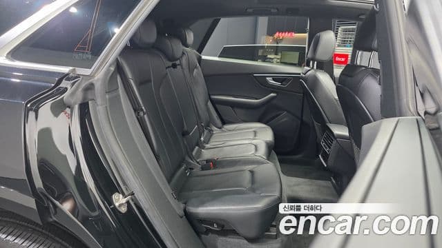 Audi Q8 2022 — ფოტო 4/36