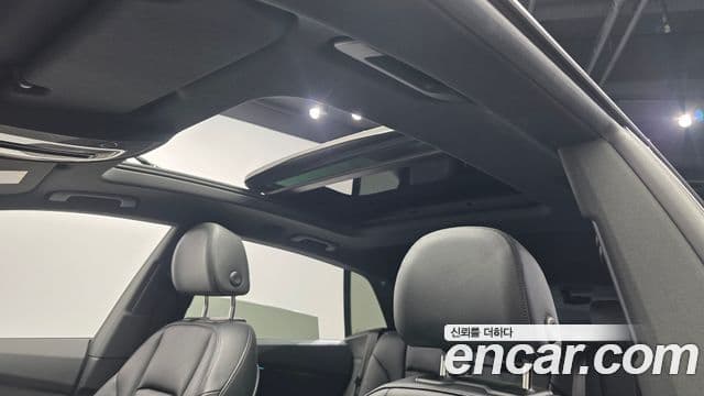 Audi Q8 2022 — ფოტო 14/36
