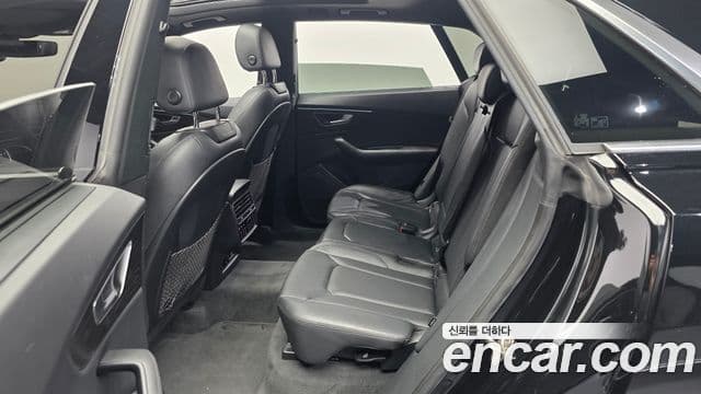 Audi Q8 2022 — ფოტო 36/36