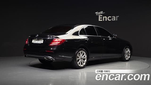 Mercedes-Benz E-Class 2018 — Şəkil 5/20
