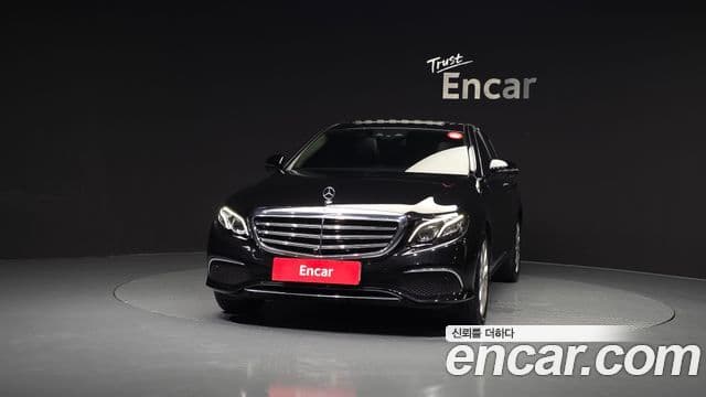 Mercedes-Benz E-Class 2018 — Şəkil 1/20