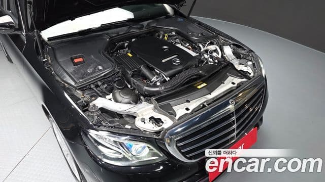 Mercedes-Benz E-Class 2018 — Şəkil 10/20
