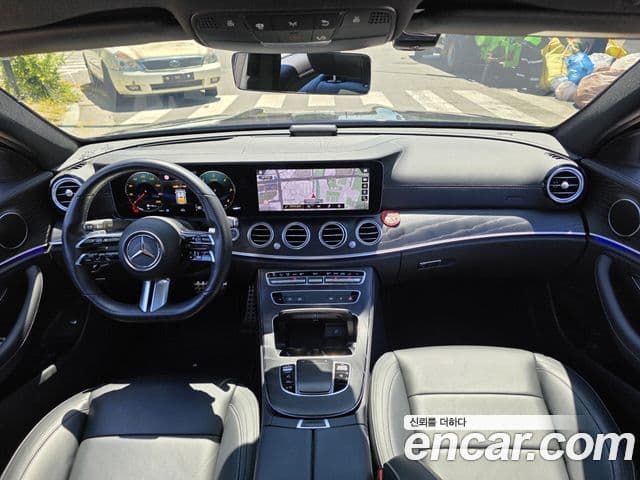 Mercedes-Benz E-Class 2021 — ფოტო 16/20