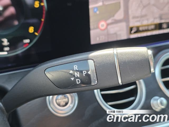 Mercedes-Benz E-Class 2021 — ფოტო 4/20