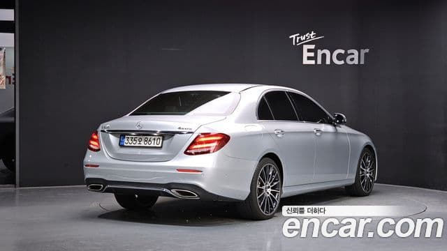 Mercedes-Benz E-Class 2018 — ფოტო 36/36