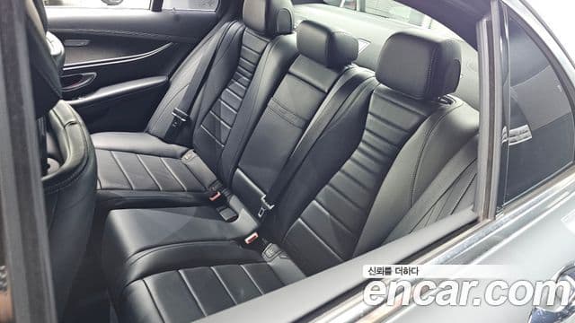 Mercedes-Benz E-Class 2018 — ფოტო 1/36