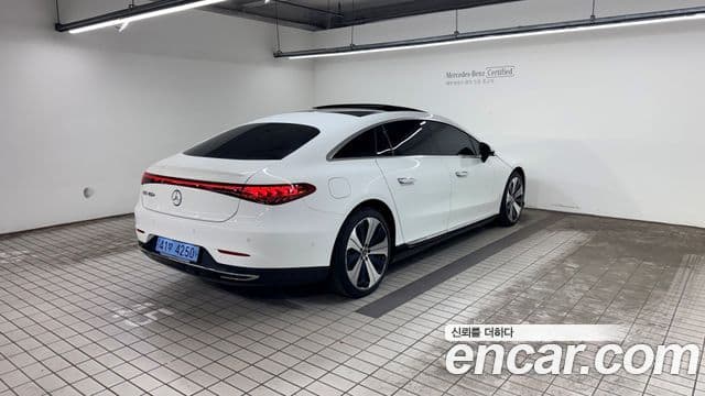 Mercedes-Benz EQS 2023 — ფოტო 14/20