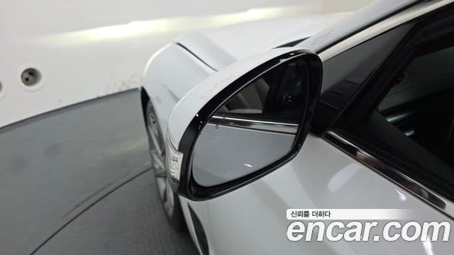 Genesis G70 2022 — Photo 13/39