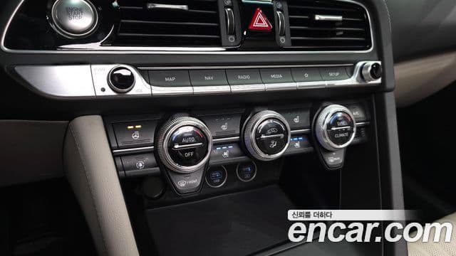 Genesis G70 2022 — Photo 29/39