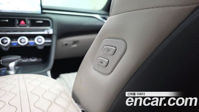 Genesis G70 2022 — Photo 14/39