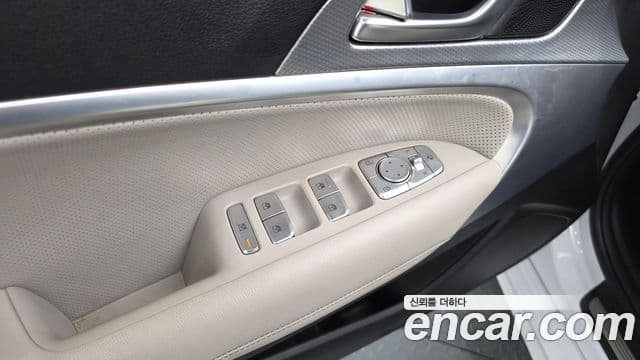 Genesis G70 2022 — Photo 7/39