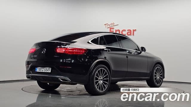 Mercedes-Benz GLC-Class 2019 — Şəkil 22/34