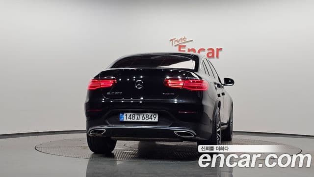 Mercedes-Benz GLC-Class 2019 — Şəkil 25/34
