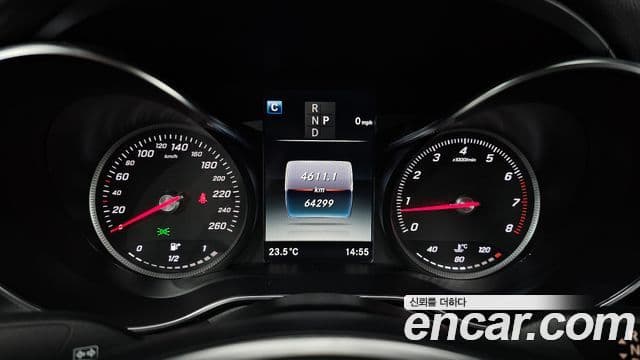 Mercedes-Benz GLC-Class 2019 — Şəkil 11/34