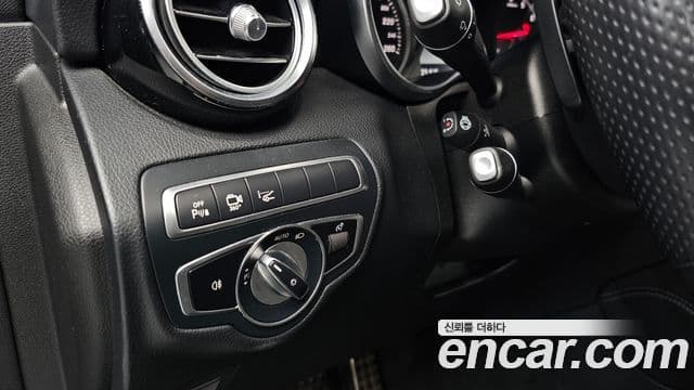 Mercedes-Benz GLC-Class 2019 — Şəkil 18/34