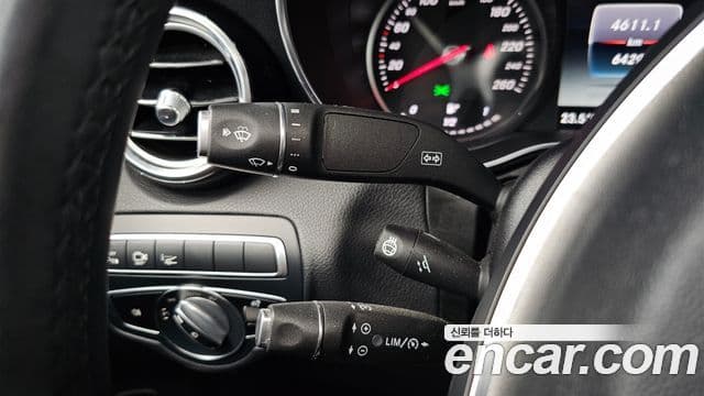 Mercedes-Benz GLC-Class 2019 — Şəkil 21/34