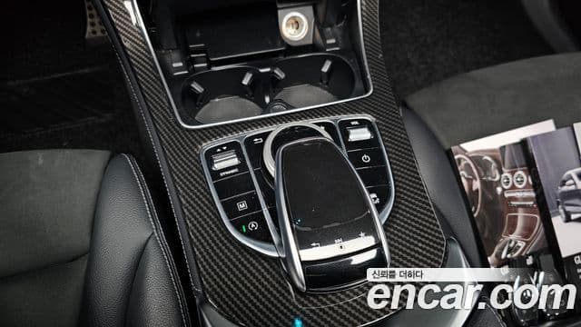 Mercedes-Benz GLC-Class 2019 — Şəkil 30/34