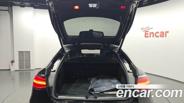 Mercedes-Benz GLC-Class 2019 — Şəkil 10/34