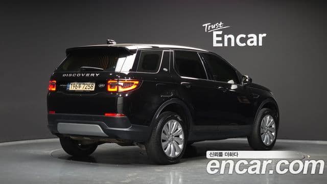 Land Rover Discovery Sport 2020 — Фото 2/20