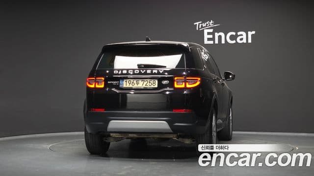 Land Rover Discovery Sport 2020 — Фото 4/20