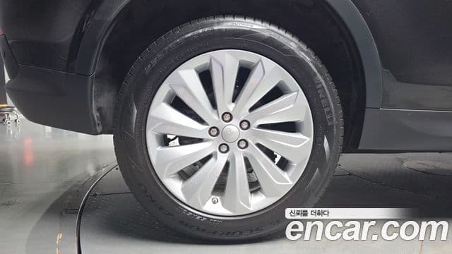 Land Rover Discovery Sport 2020 — Фото 5/20