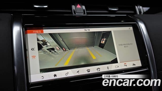 Land Rover Discovery Sport 2020 — Фото 16/20