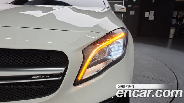 Mercedes-Benz GLA-Class 2018 — ფოტო 8/33