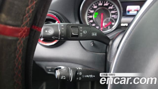 Mercedes-Benz GLA-Class 2018 — ფოტო 9/33