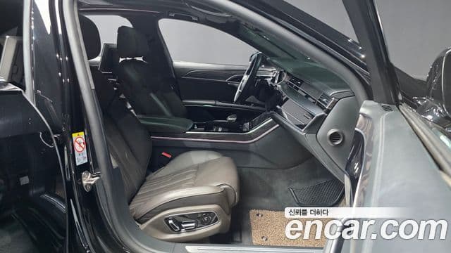 Audi A8 2021 — Photo 34/39