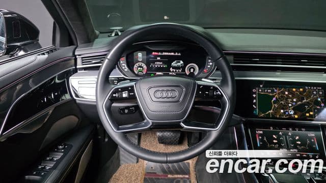 Audi A8 2021 — Photo 18/39