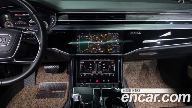 Audi A8 2021 — Photo 15/39