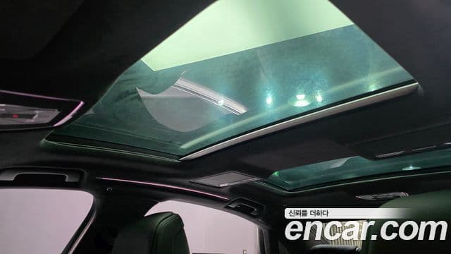 Audi A8 2021 — Photo 24/39