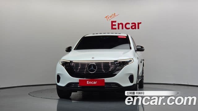 Mercedes-Benz EQC 2020 — ფოტო 27/34