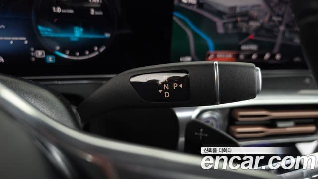 Mercedes-Benz EQC 2020 — ფოტო 6/34