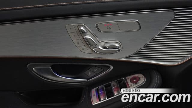 Mercedes-Benz EQC 2020 — ფოტო 34/34