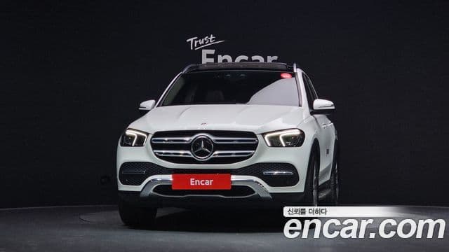 Mercedes-Benz GLE-Class 2022 — ფოტო 23/37