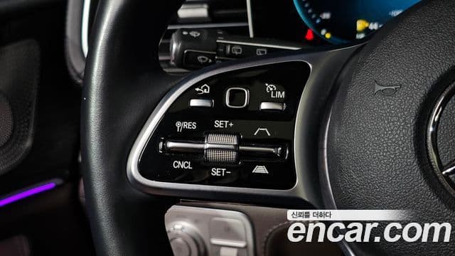 Mercedes-Benz GLE-Class 2022 — ფოტო 4/37