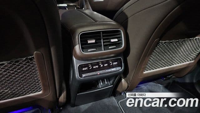 Mercedes-Benz GLE-Class 2022 — ფოტო 37/37